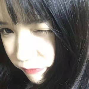 我的小骚逼被扒开了大鸡巴都来操吧
