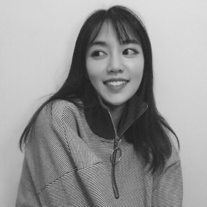 日本农村女人户外色情片
